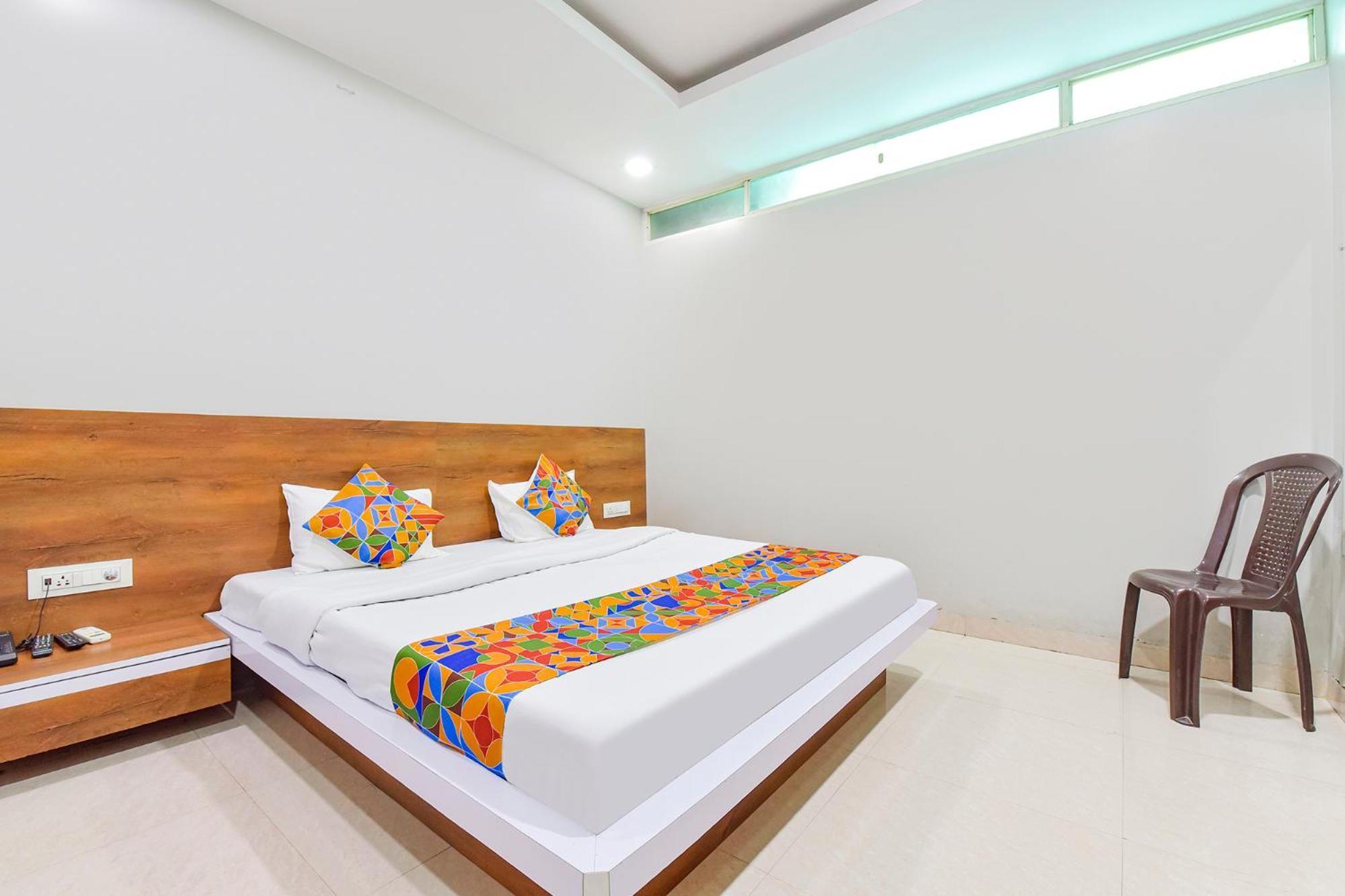 Fabhotel Raghumani Palace ウッジャイン エクステリア 写真