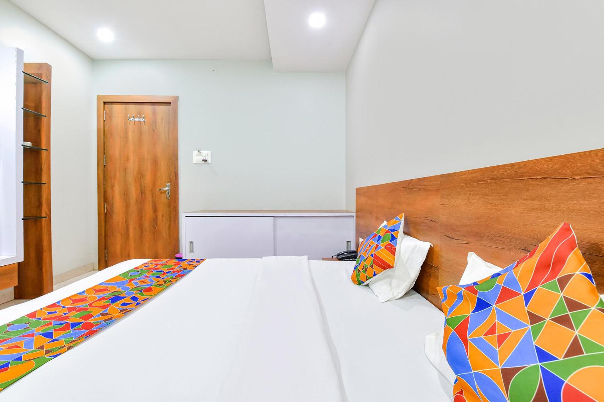 Fabhotel Raghumani Palace ウッジャイン エクステリア 写真