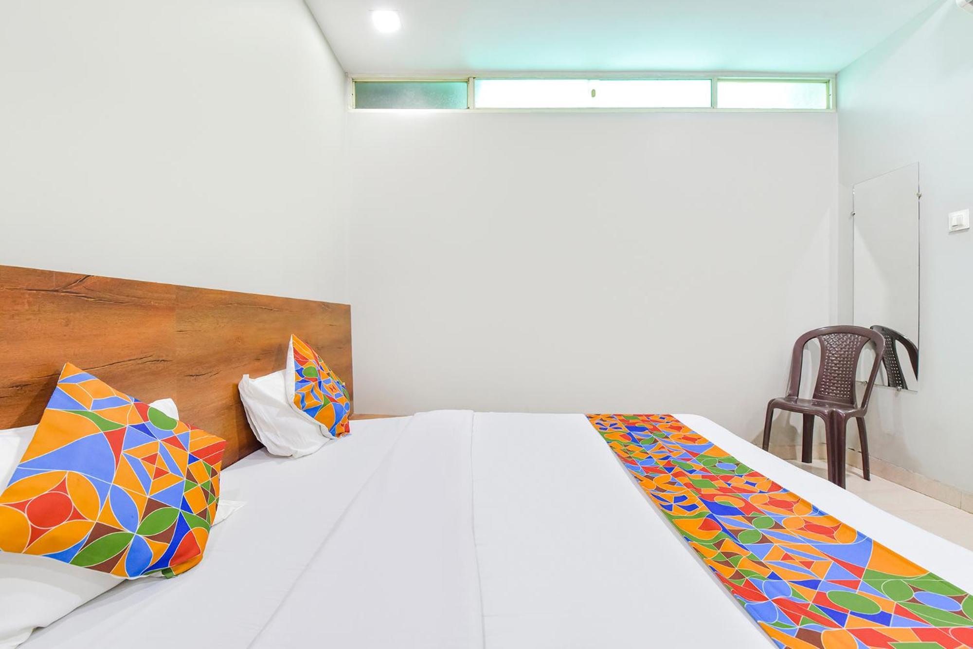Fabhotel Raghumani Palace ウッジャイン エクステリア 写真