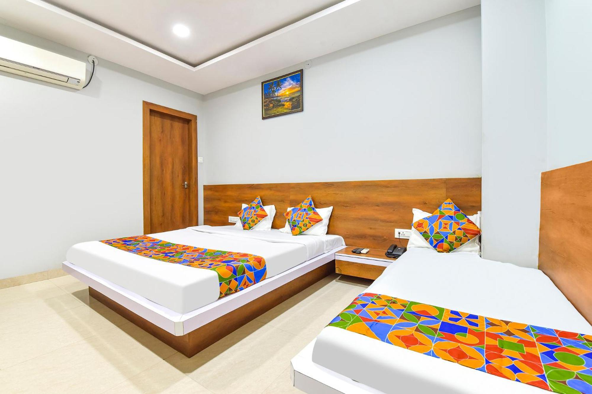 Fabhotel Raghumani Palace ウッジャイン エクステリア 写真