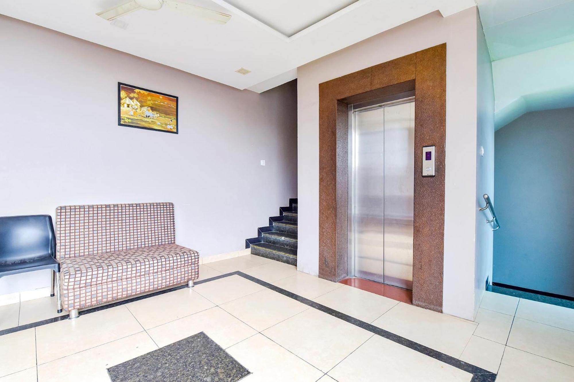 Fabhotel Raghumani Palace ウッジャイン エクステリア 写真